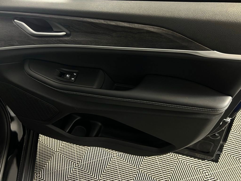 Used 2024 Jeep Grand Cherokee Limited image 42