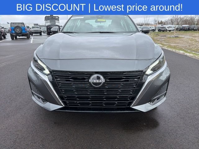 Used 2025 Nissan Altima 2.5 SL FWD image 13