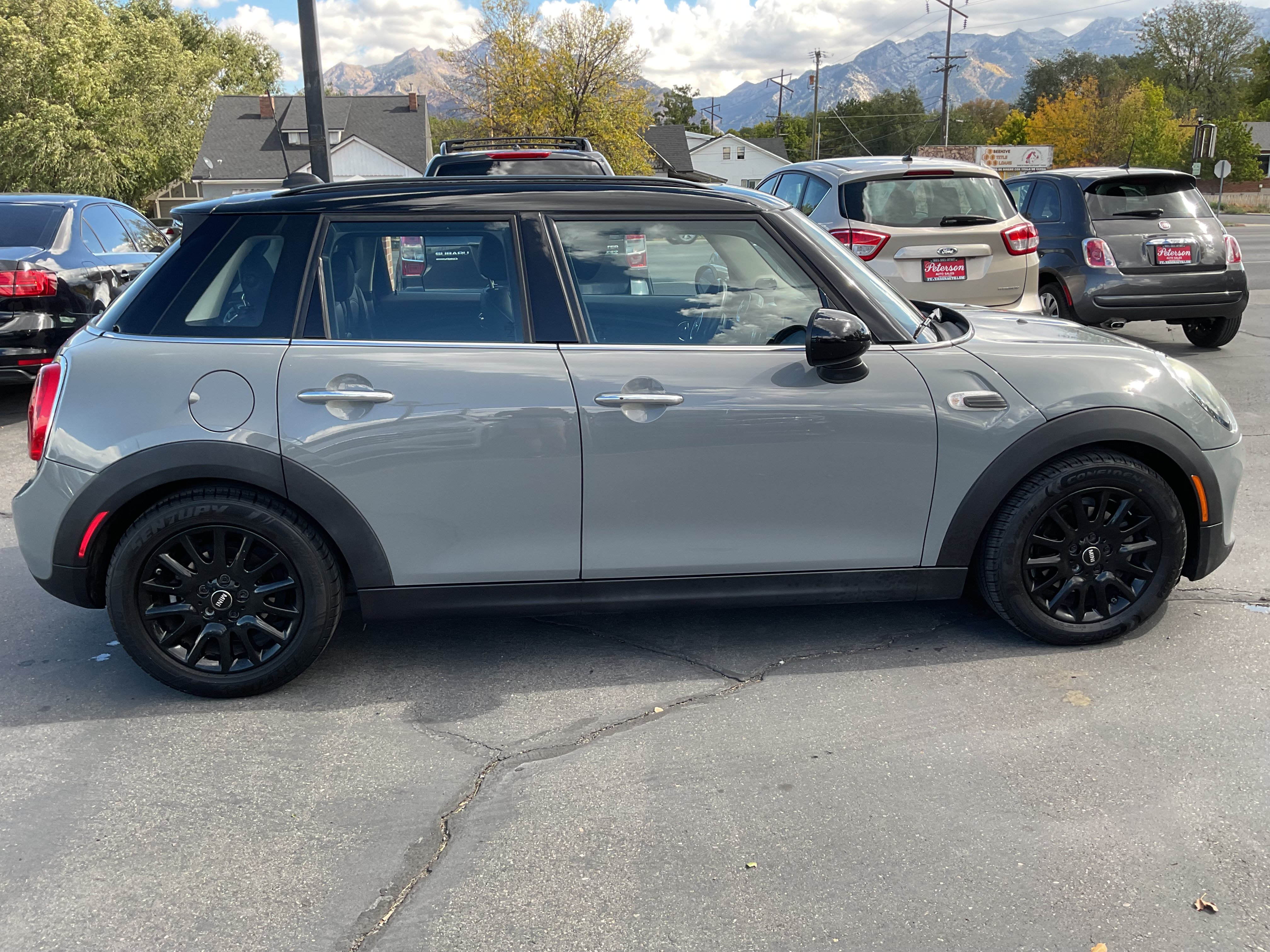 Used 2016 MINI Cooper 4-Door Hardtop FWD image 4
