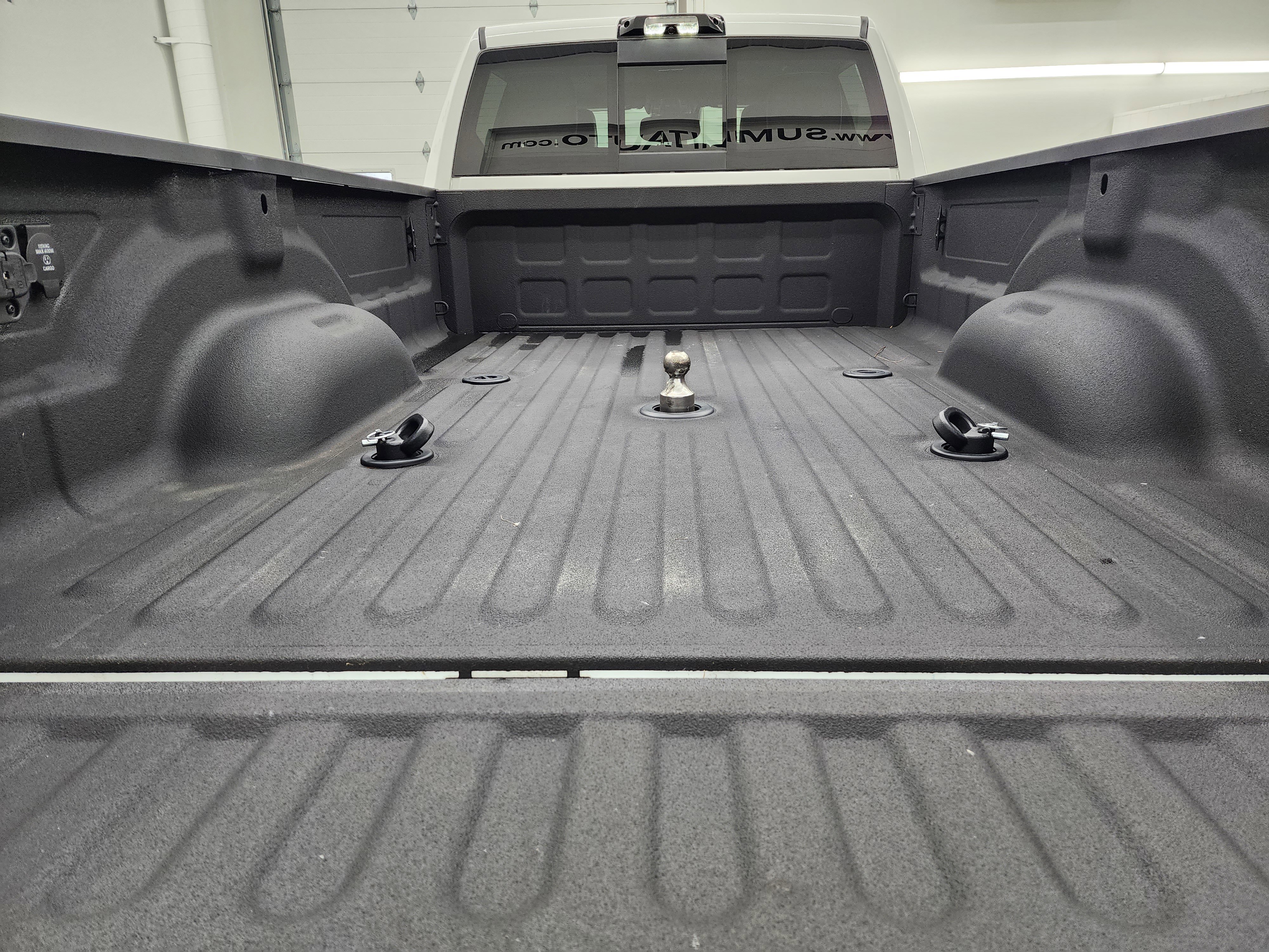 Used 2025 RAM 3500 Laramie image 29