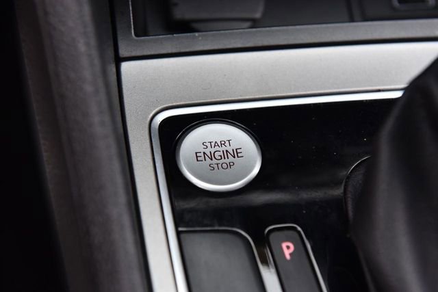 Certified 2020 Volkswagen Passat 2.0T R-Line FWD image 17