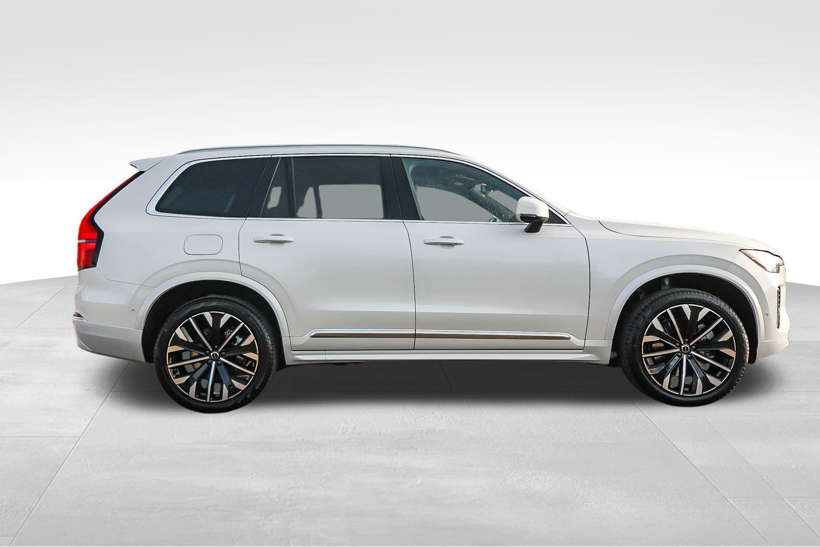 New 2026 Volvo XC90 T8 Ultra w/ Lounge Package image 4