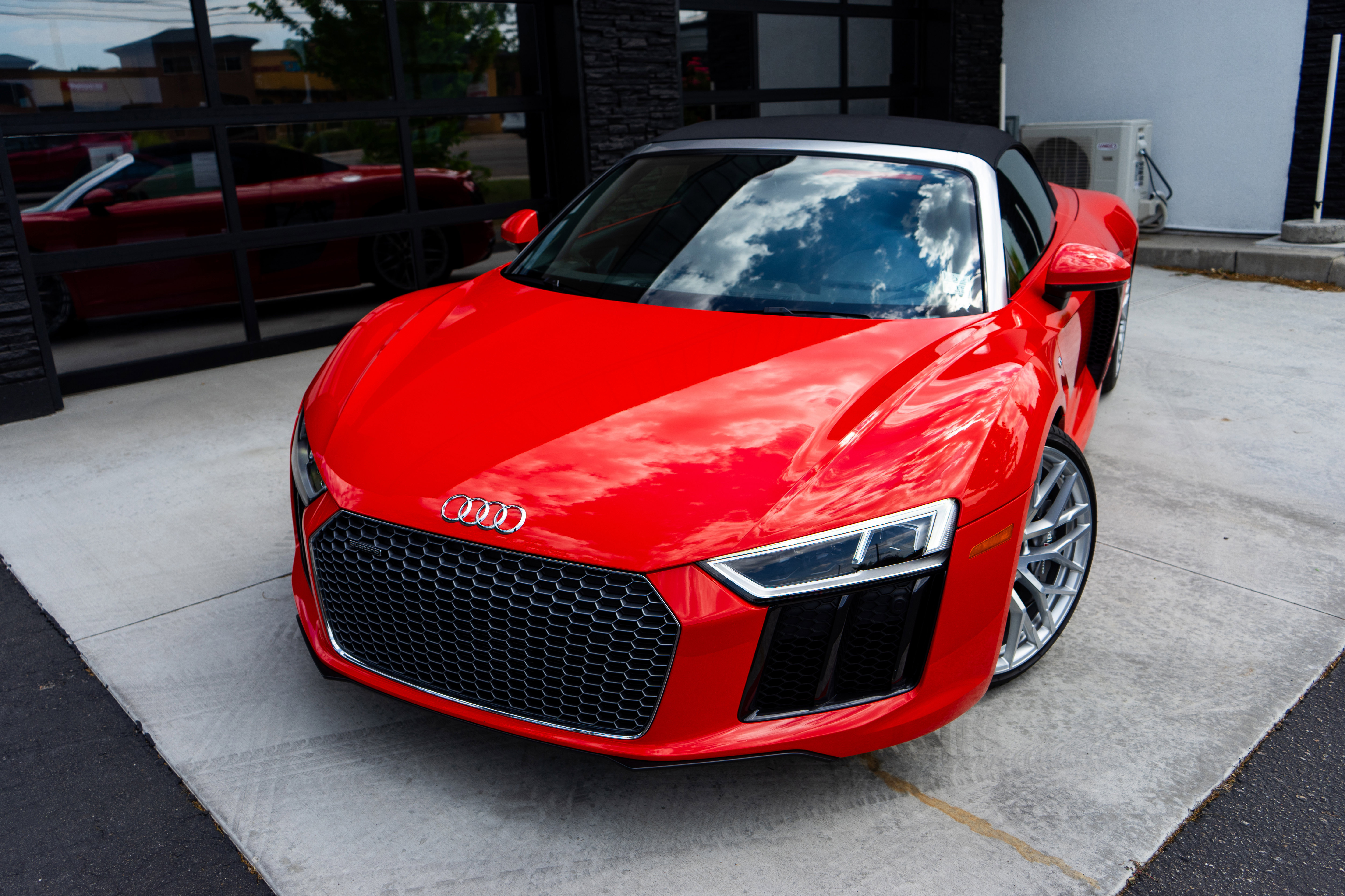 Used 2017 Audi R8 V10 image 48