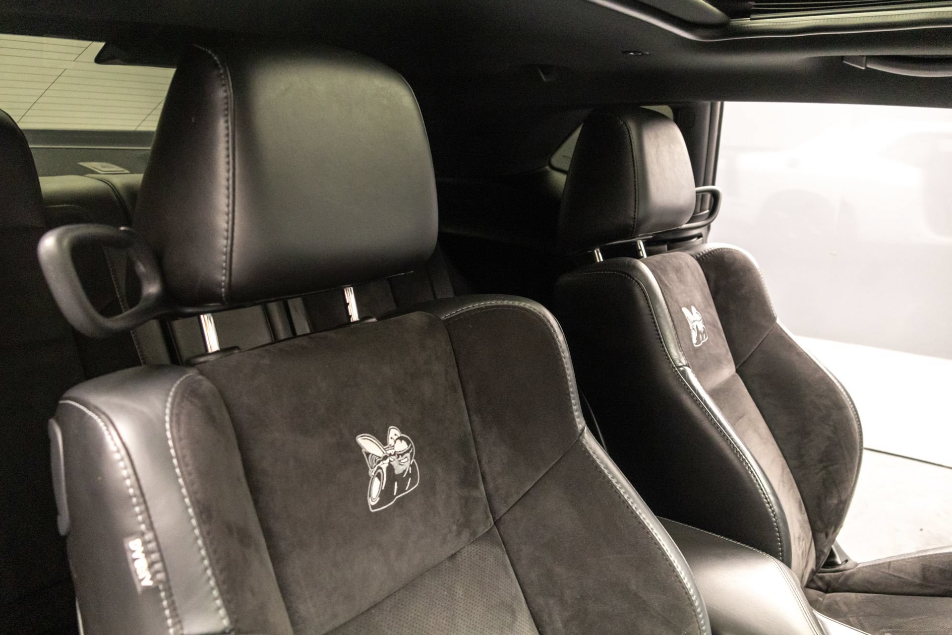 Used 2018 Dodge Challenger R/T Scat Pack w/ Leather Interior Group RWD image 36
