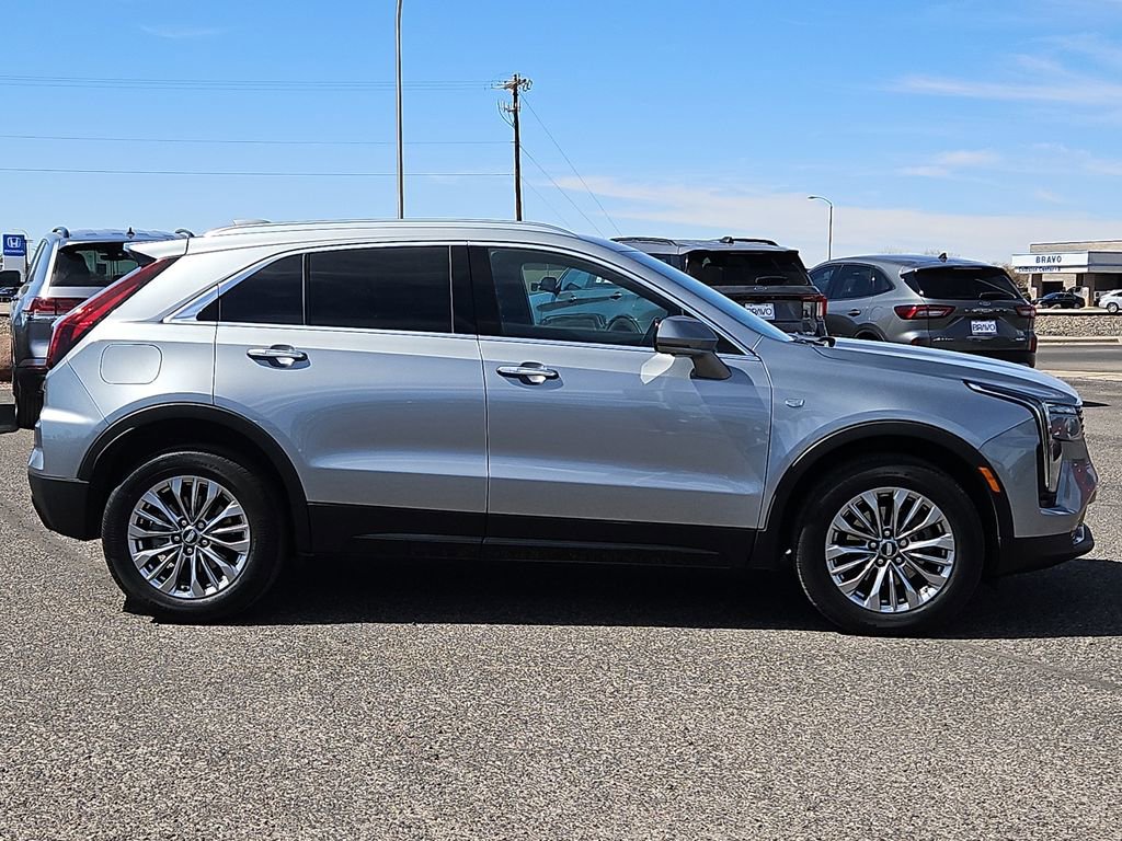 Used 2025 Cadillac XT4 Premium Luxury image 5