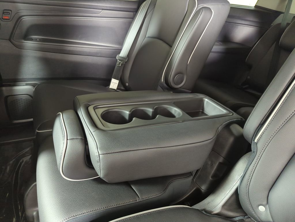 New 2026 Honda Odyssey Touring image 27