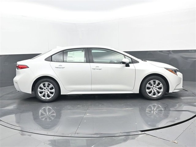 New 2026 Toyota Corolla LE image 2