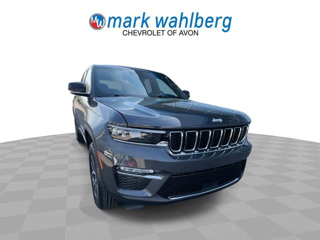 Used 2025 Jeep Grand Cherokee Limited AWD/4WD image 2