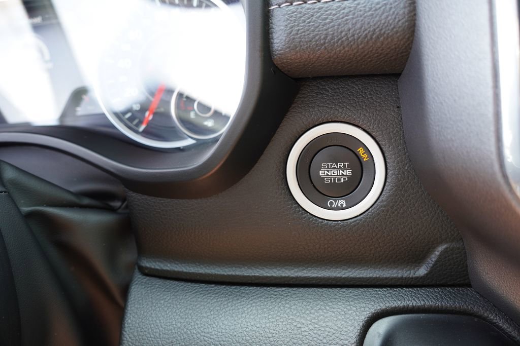 Used 2023 RAM 1500 Laramie AWD/4WD image 34