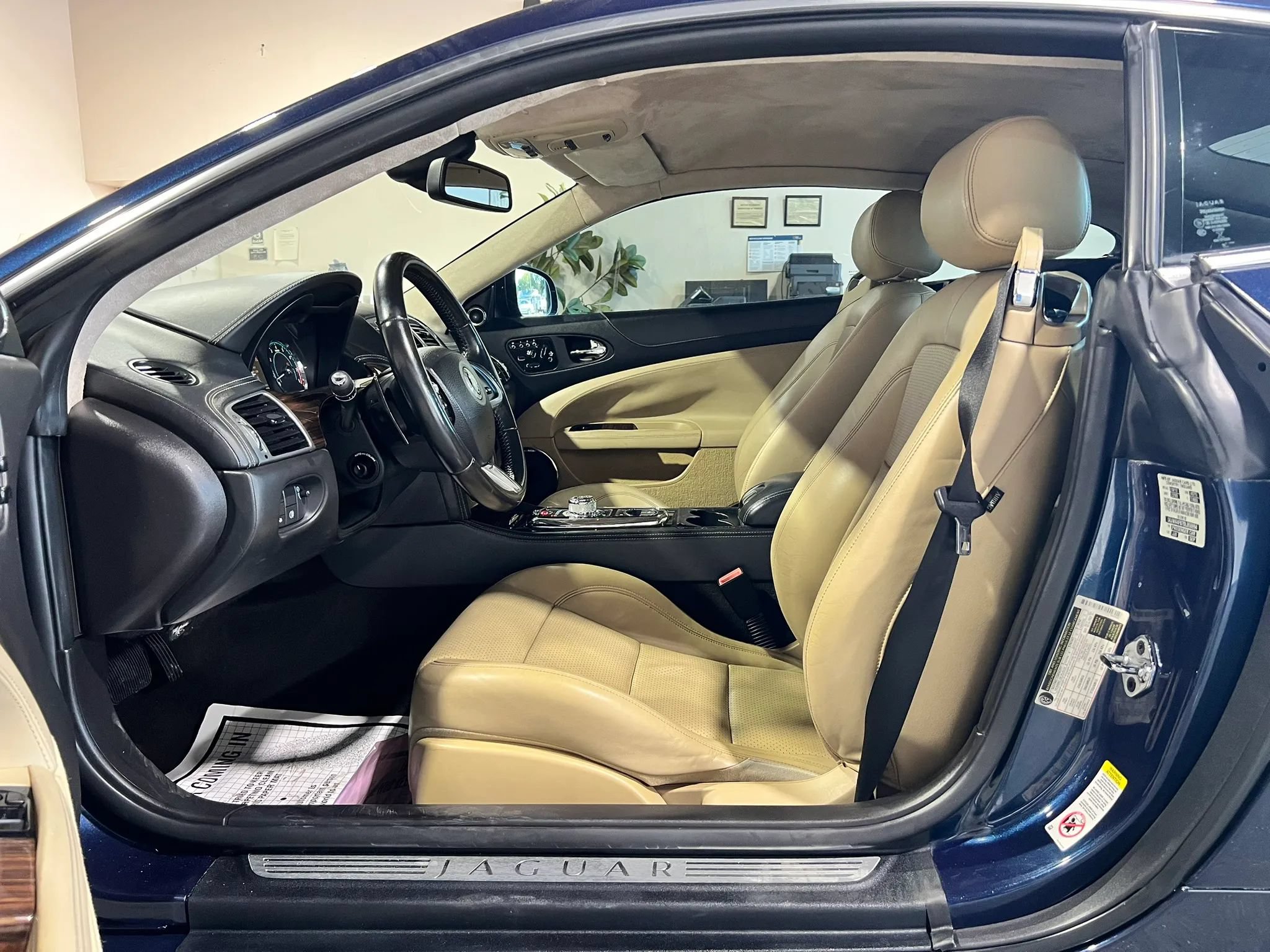 Used 2013 Jaguar XK Coupe RWD image 11