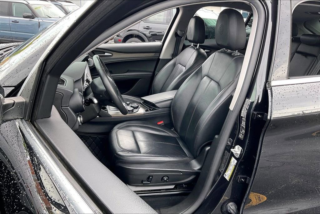 Used 2018 Alfa Romeo Stelvio Ti AWD/4WD image 24