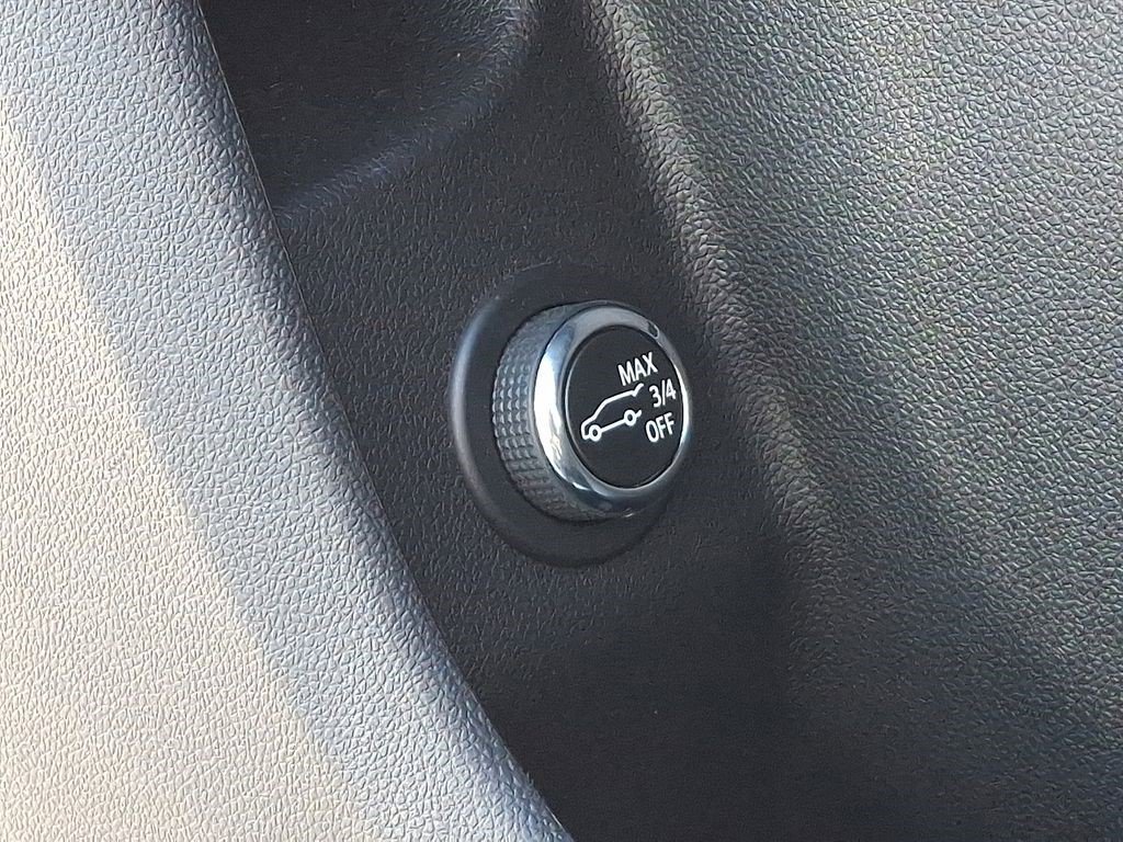 Certified 2025 Cadillac XT4 Premium Luxury AWD/4WD image 24