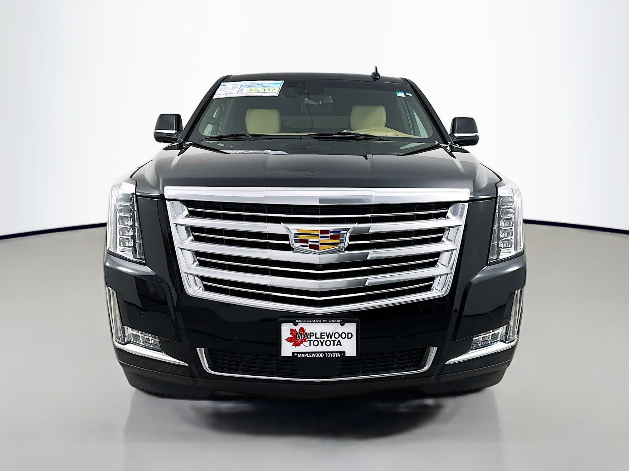 Used 2019 Cadillac Escalade ESV Platinum AWD/4WD image 2