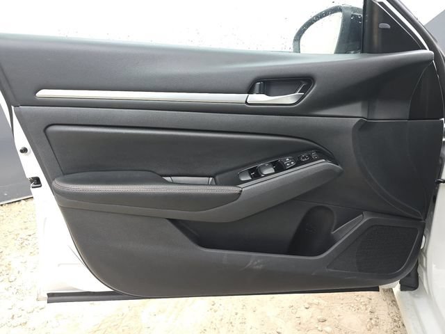 Used 2025 Nissan Altima 2.5 SR FWD image 21