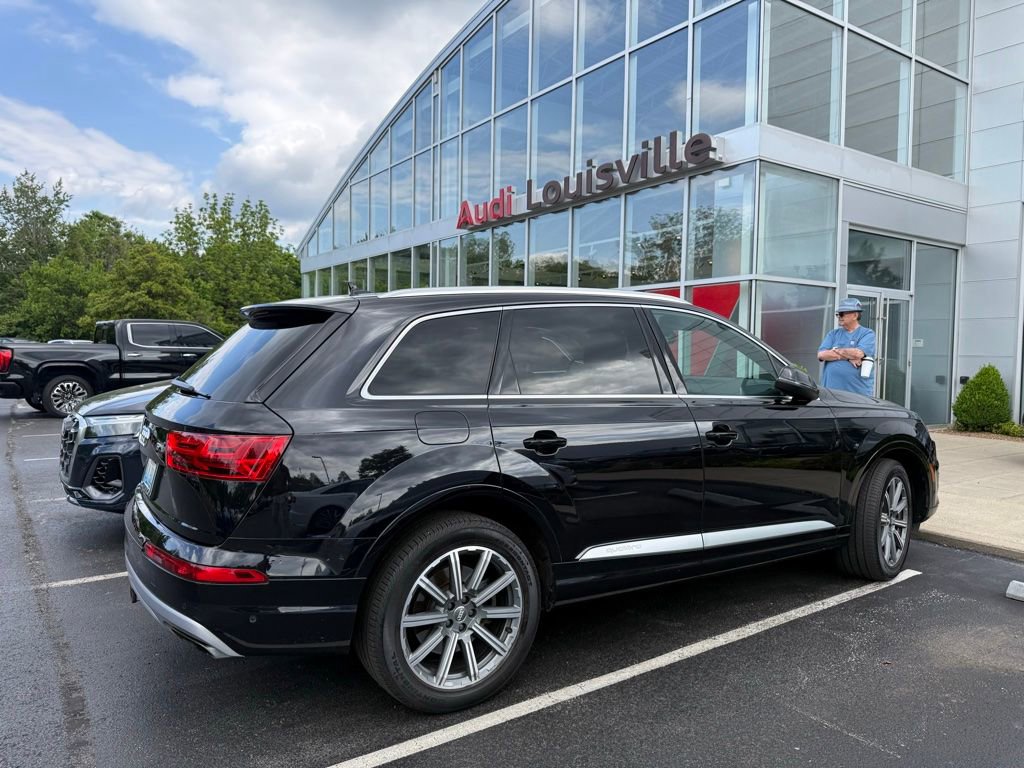 Used 2019 Audi Q7 3.0T Prestige w/ Prestige Package AWD/4WD image 3