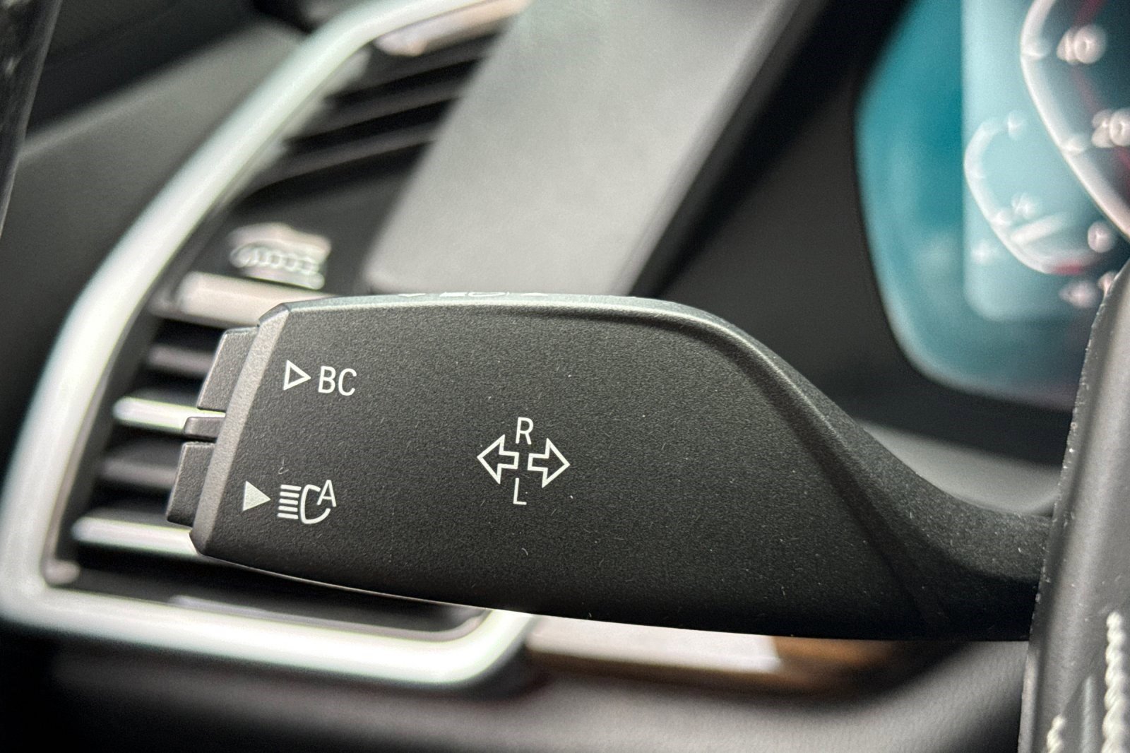 Used 2021 BMW X5 xDrive40i w/ Convenience Package image 31