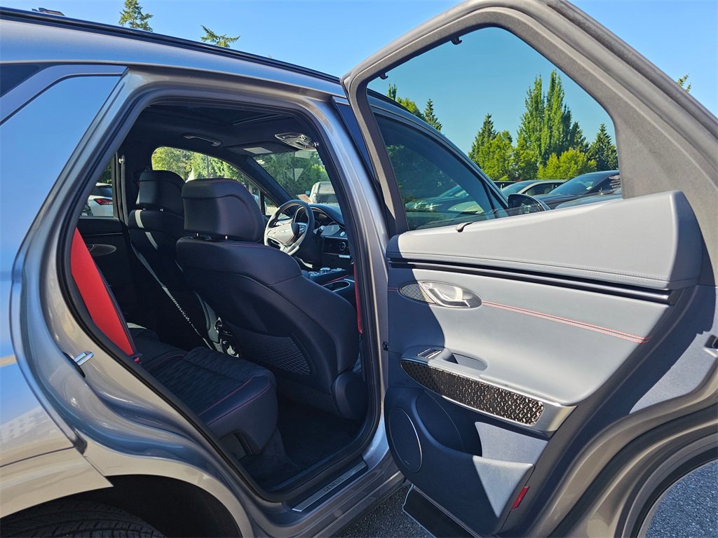Used 2025 Genesis GV70 3.5T Sport w/ Sport Prestige Package image 14
