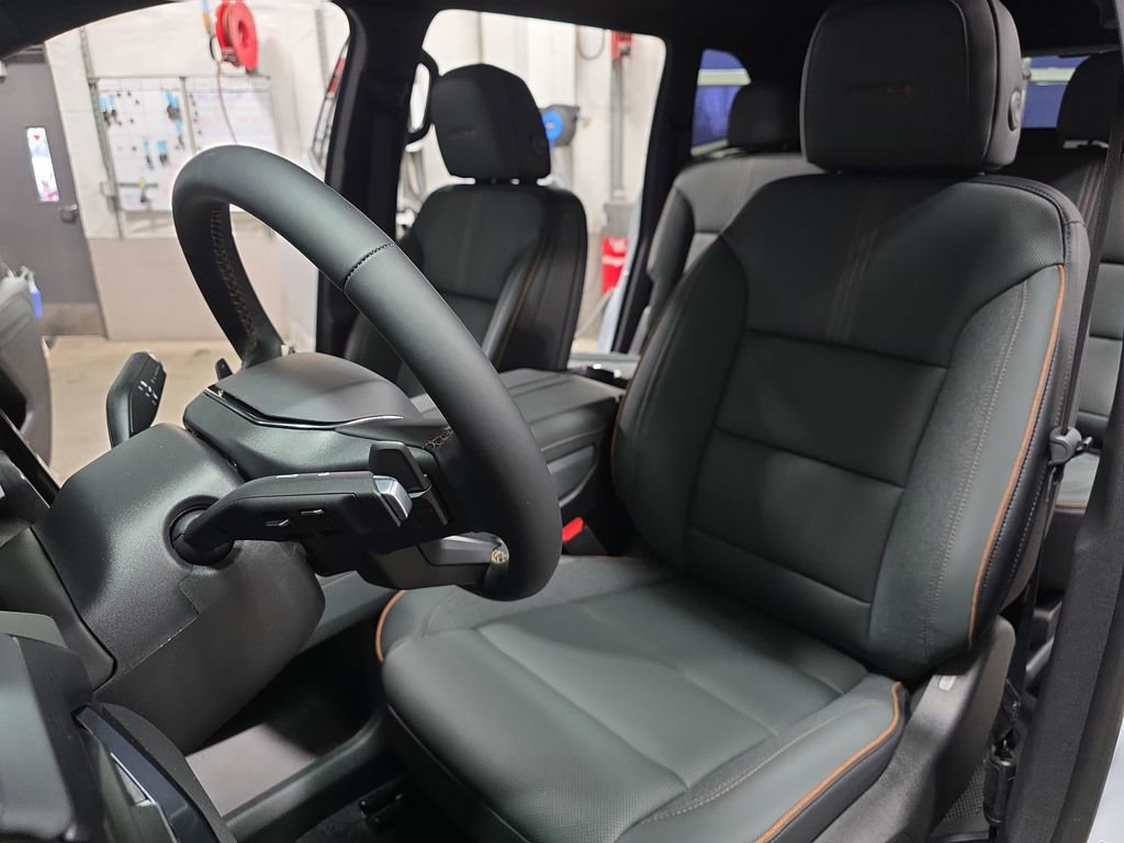 New 2026 GMC Acadia AT4 w/ Luxury Package AWD/4WD image 16