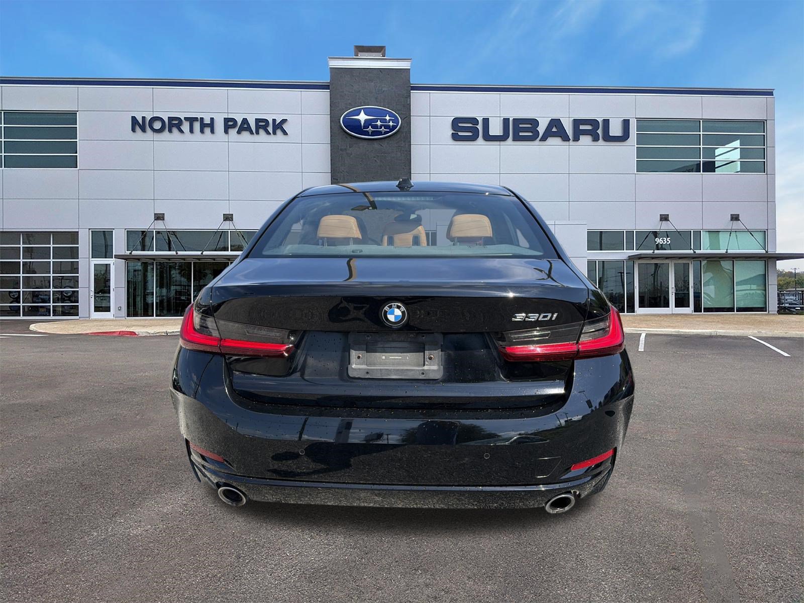 Used 2024 BMW 330i Sedan w/ Convenience Package RWD image 4