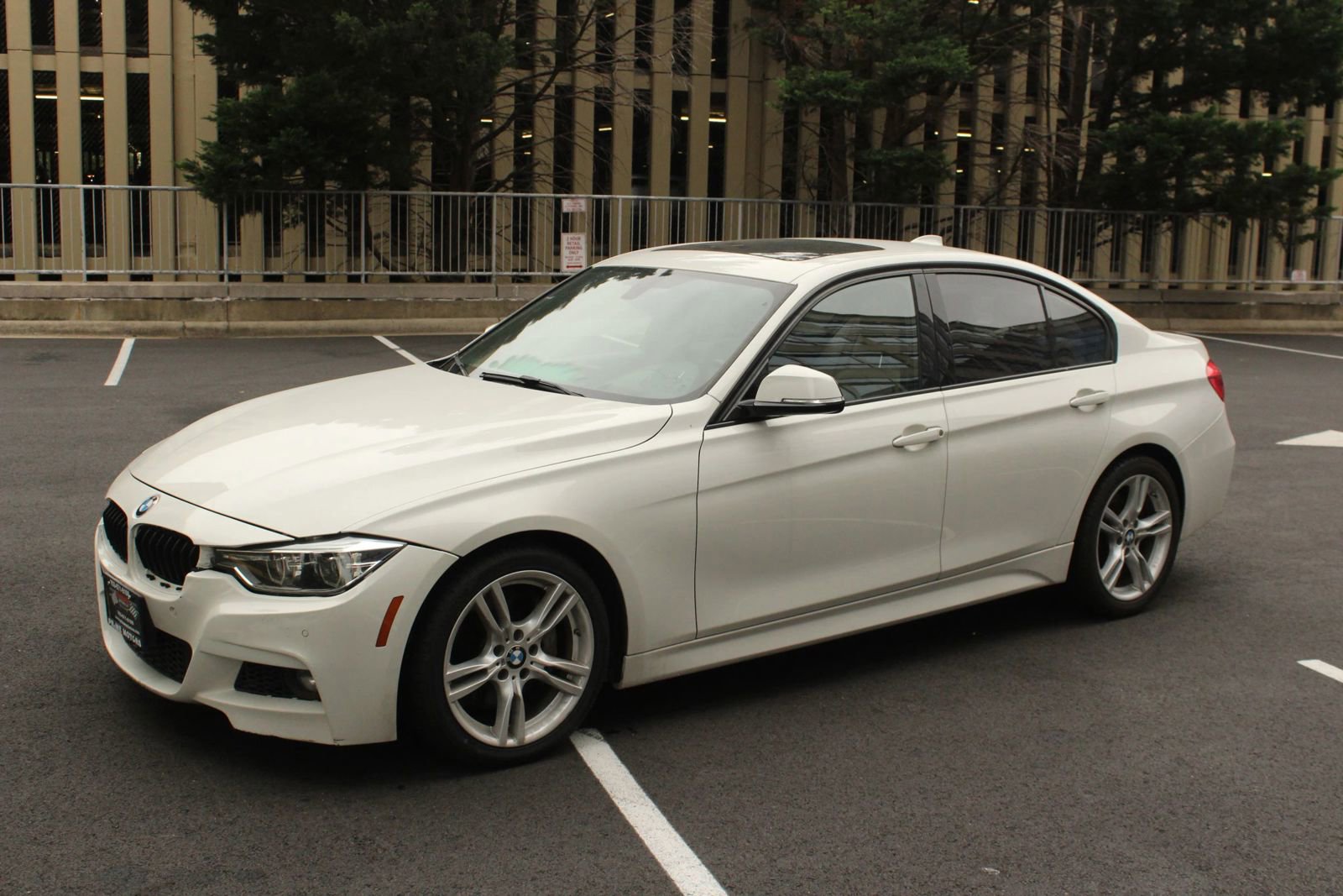Used 2016 BMW 328i Sedan w/ M Sport Package RWD image 13