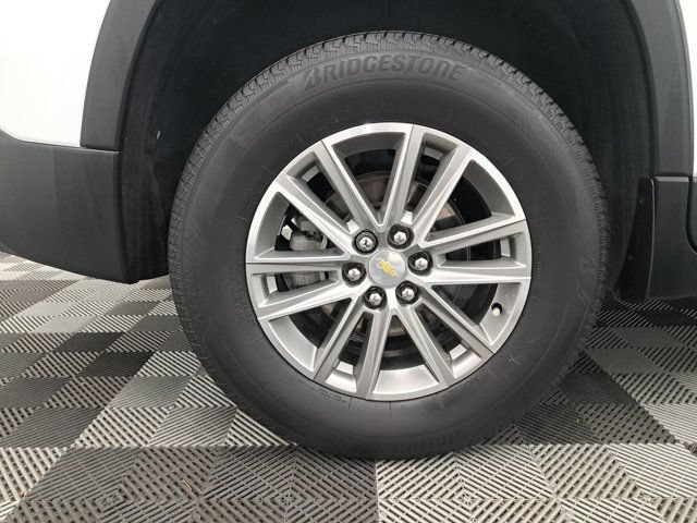 Used 2023 Chevrolet Traverse LT FWD image 7