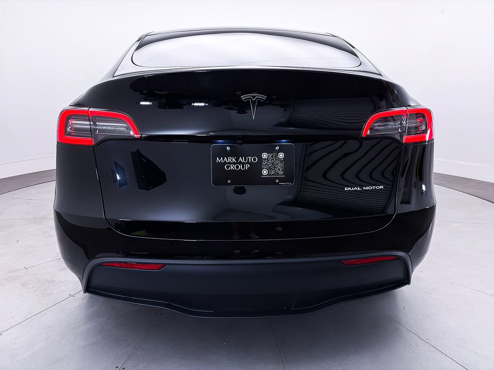 Used 2023 Tesla Model Y Long Range AWD/4WD image 15