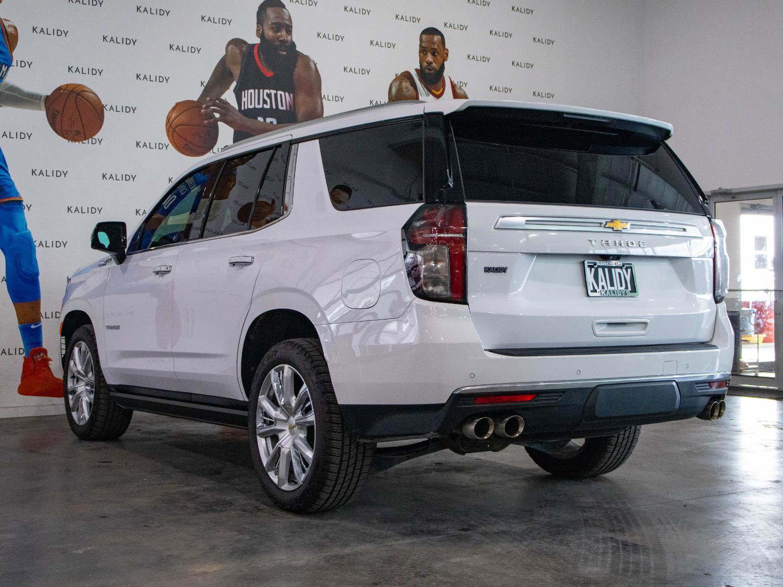 Used 2023 Chevrolet Tahoe High Country AWD/4WD image 22