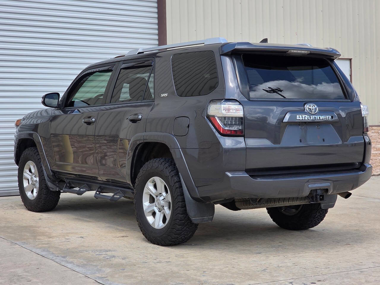 Used 2018 Toyota 4Runner SR5 Premium AWD/4WD image 3