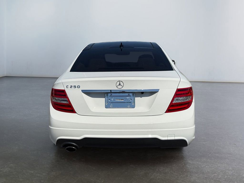 Used 2012 Mercedes-Benz C 250 Coupe image 4