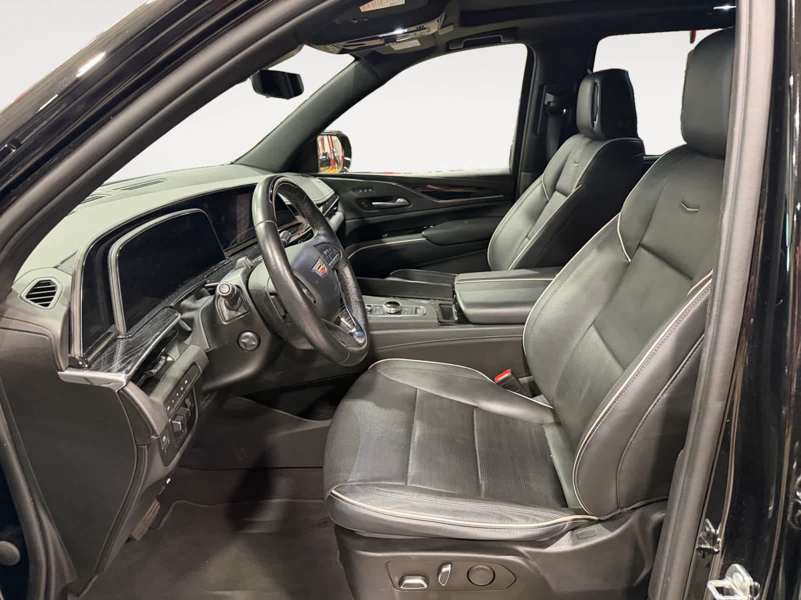 Used 2023 Cadillac Escalade Sport AWD/4WD image 10