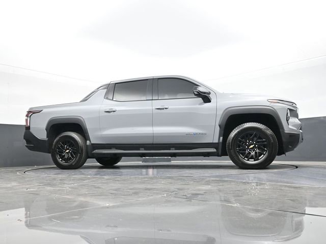 New 2025 Chevrolet Silverado EV LT image 50
