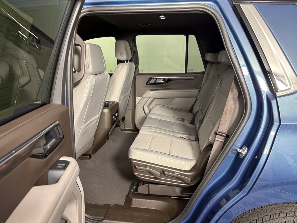 Used 2025 Chevrolet Tahoe LS RWD image 28