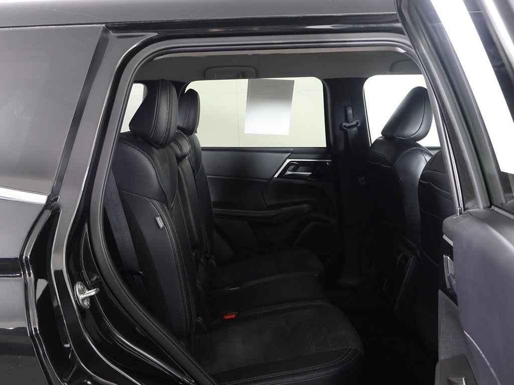 Used 2024 Mitsubishi Outlander SE image 33