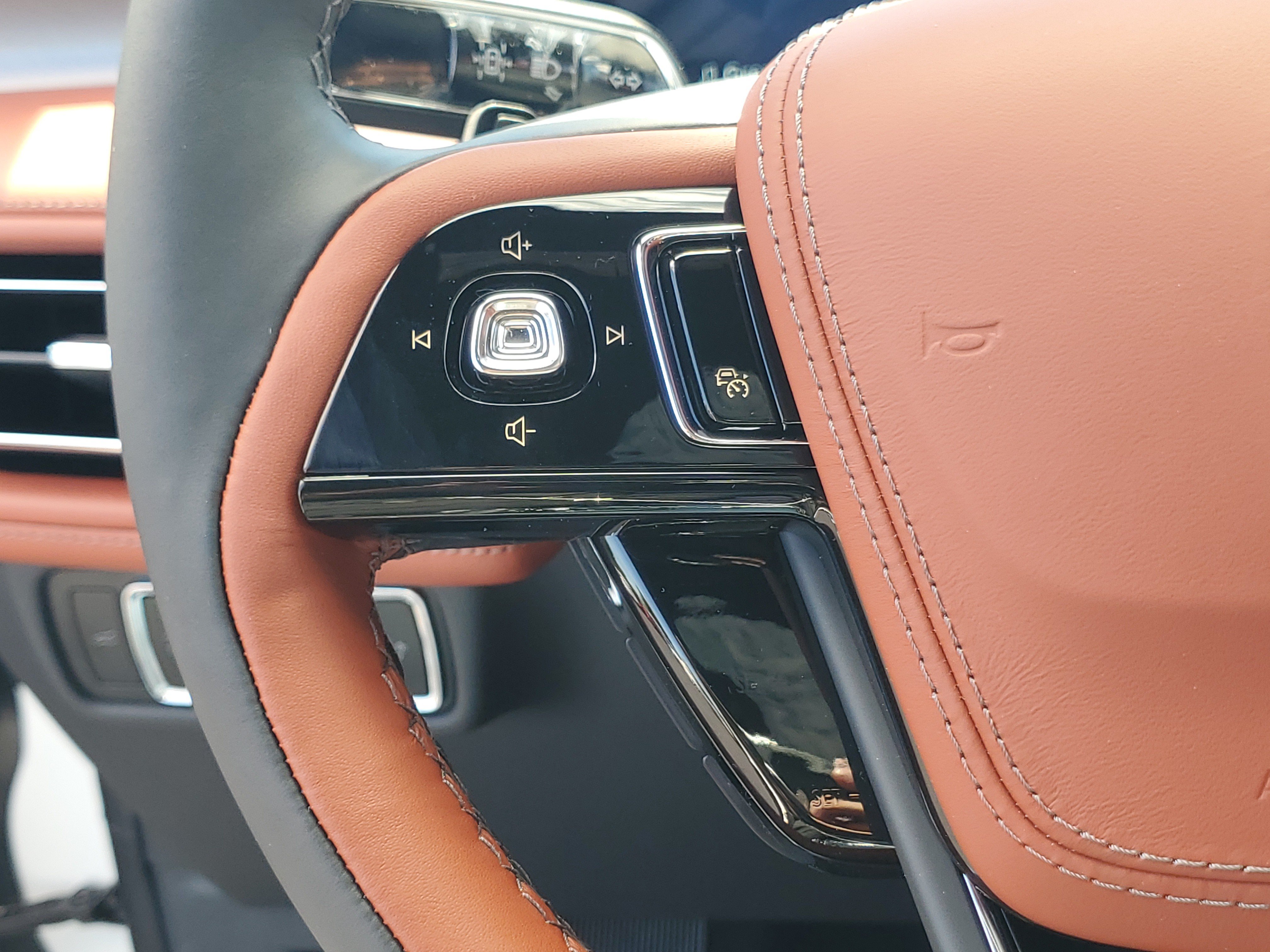 New 2026 Lincoln Aviator Reserve AWD/4WD image 16