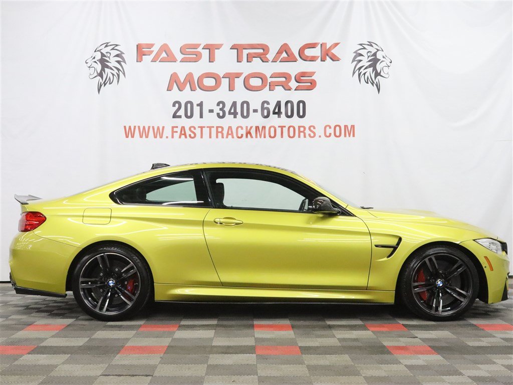 Used 2017 BMW M4 Coupe RWD image 5