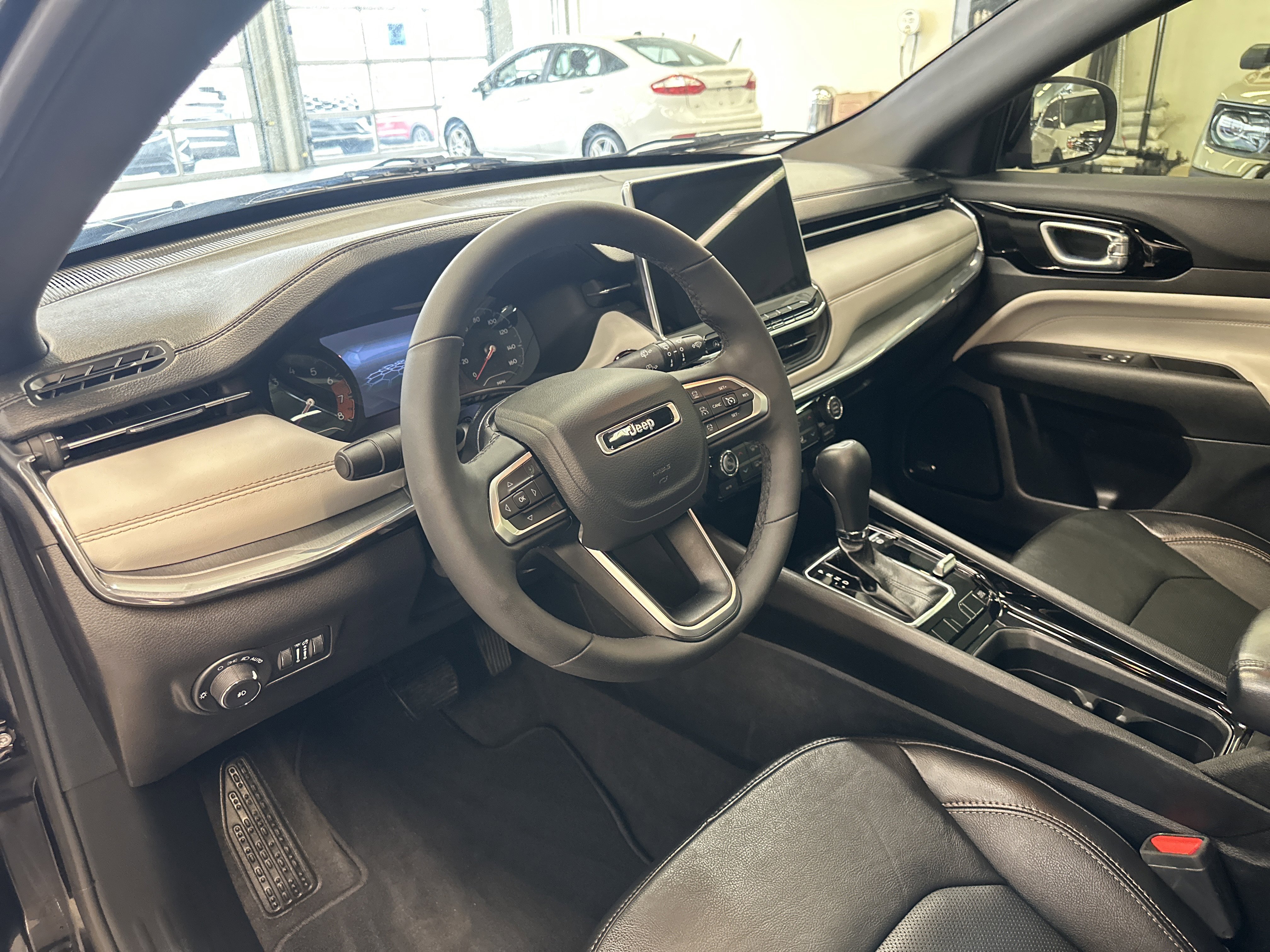 Used 2023 Jeep Compass Limited w/ Sun and Sound Group image 24