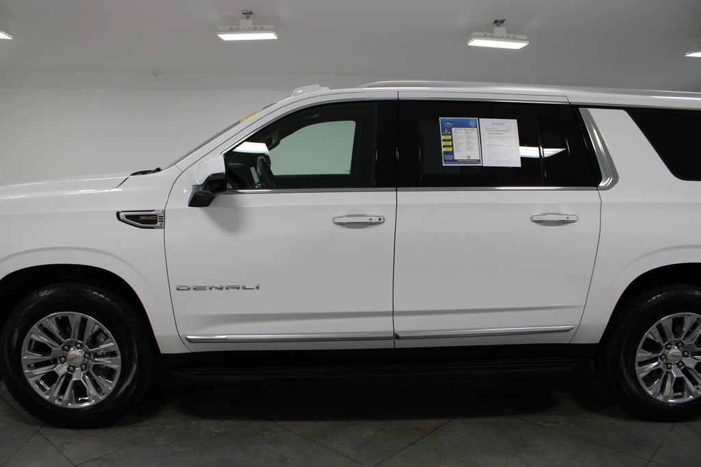 Used 2025 GMC Yukon XL Denali AWD/4WD image 6