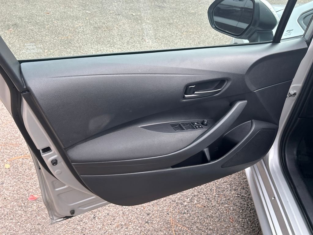 Used 2023 Toyota Corolla LE image 12