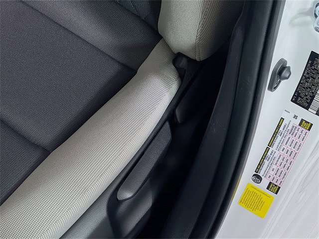 Used 2025 Toyota Corolla LE image 12