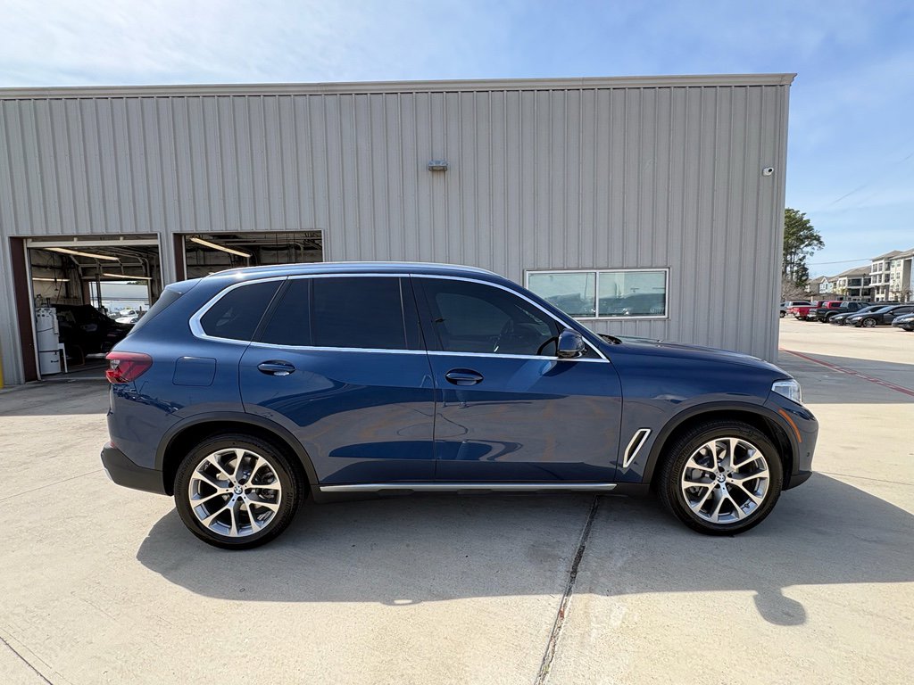 Used 2022 BMW X5 xDrive40i w/ Executive Package image 8