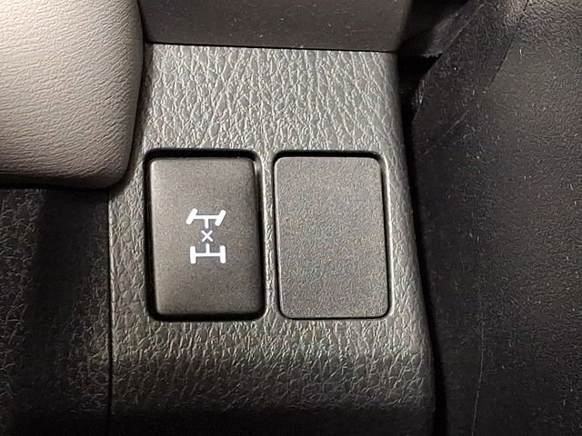 Used 2017 Toyota RAV4 XLE image 25