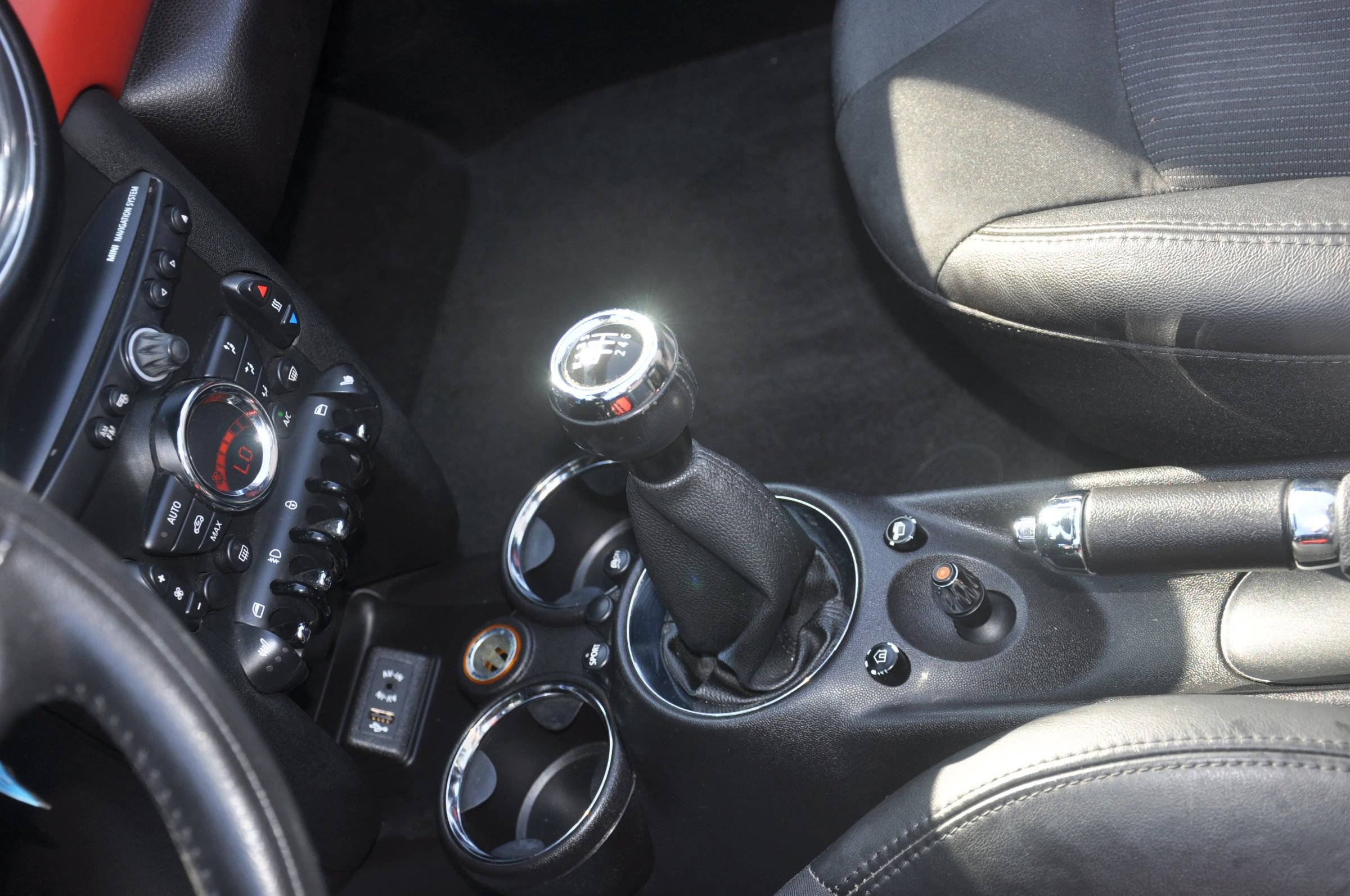 Used 2015 MINI Cooper Roadster S FWD image 26