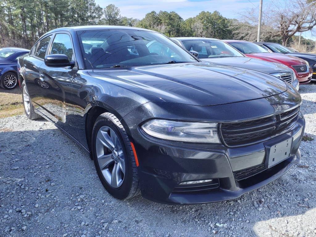 Used 2016 Dodge Charger SXT RWD image 1