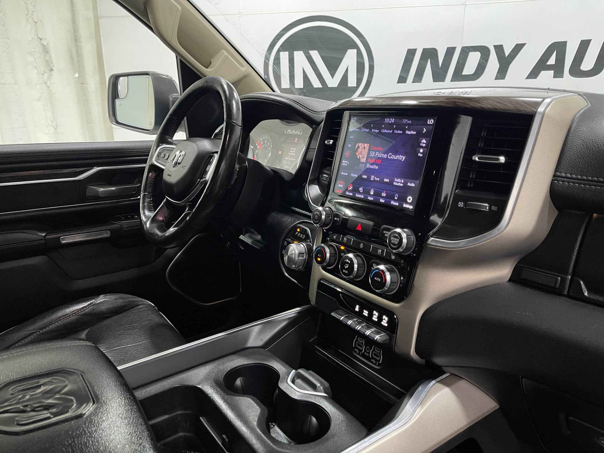 Used 2020 RAM 1500 Laramie AWD/4WD image 19
