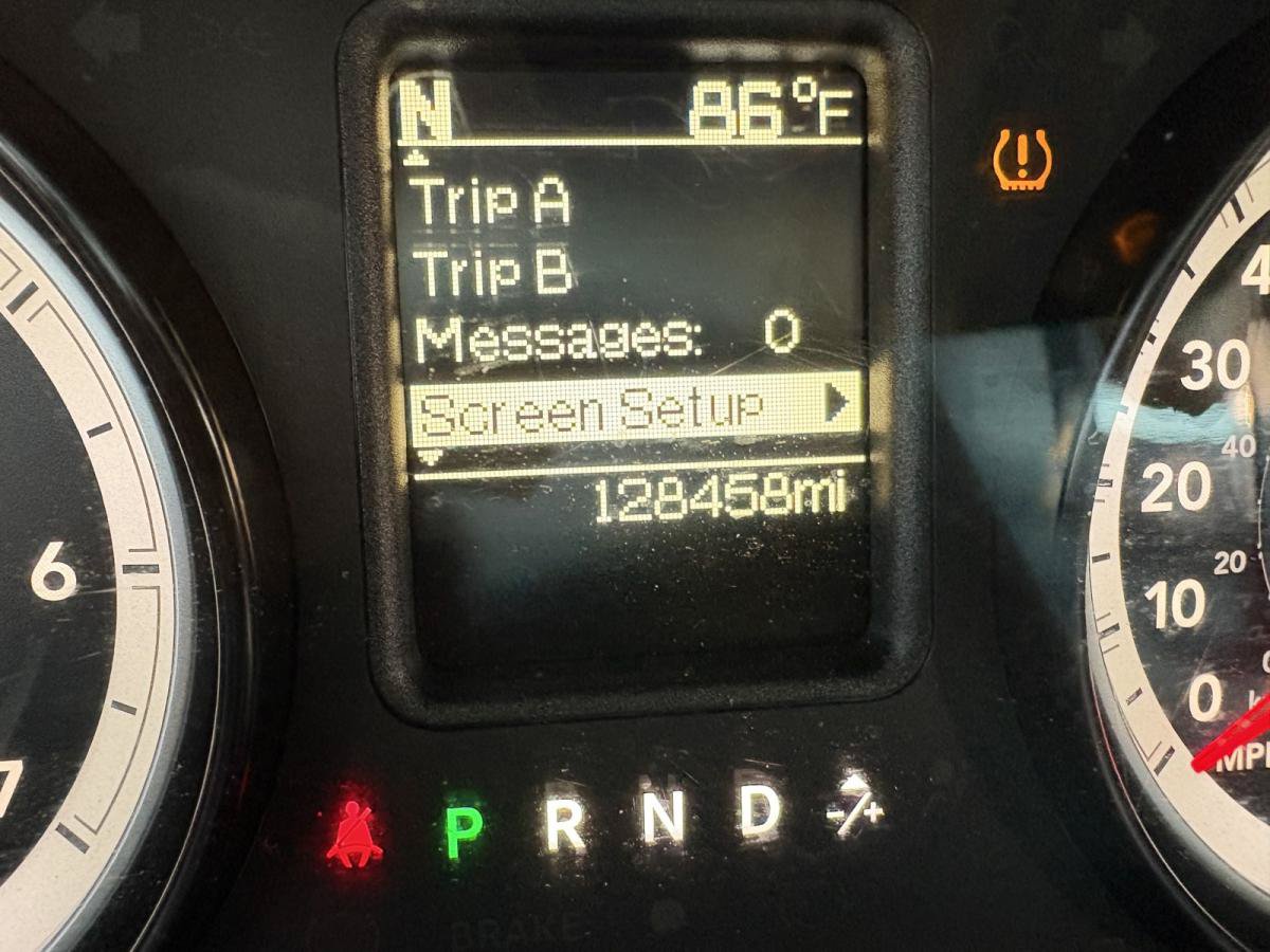 Used 2015 RAM 1500 Express AWD/4WD image 11