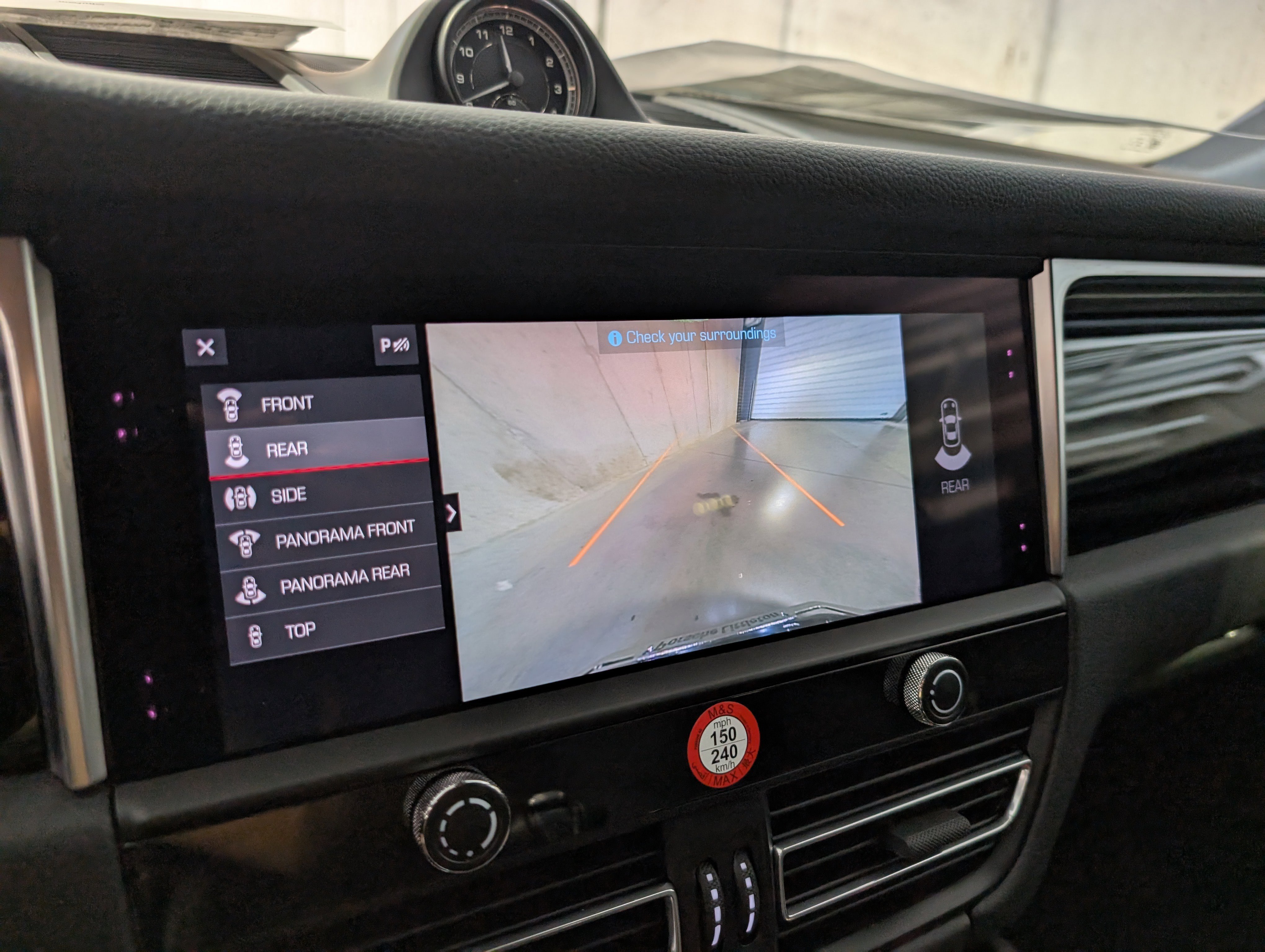 Certified 2024 Porsche Macan image 37