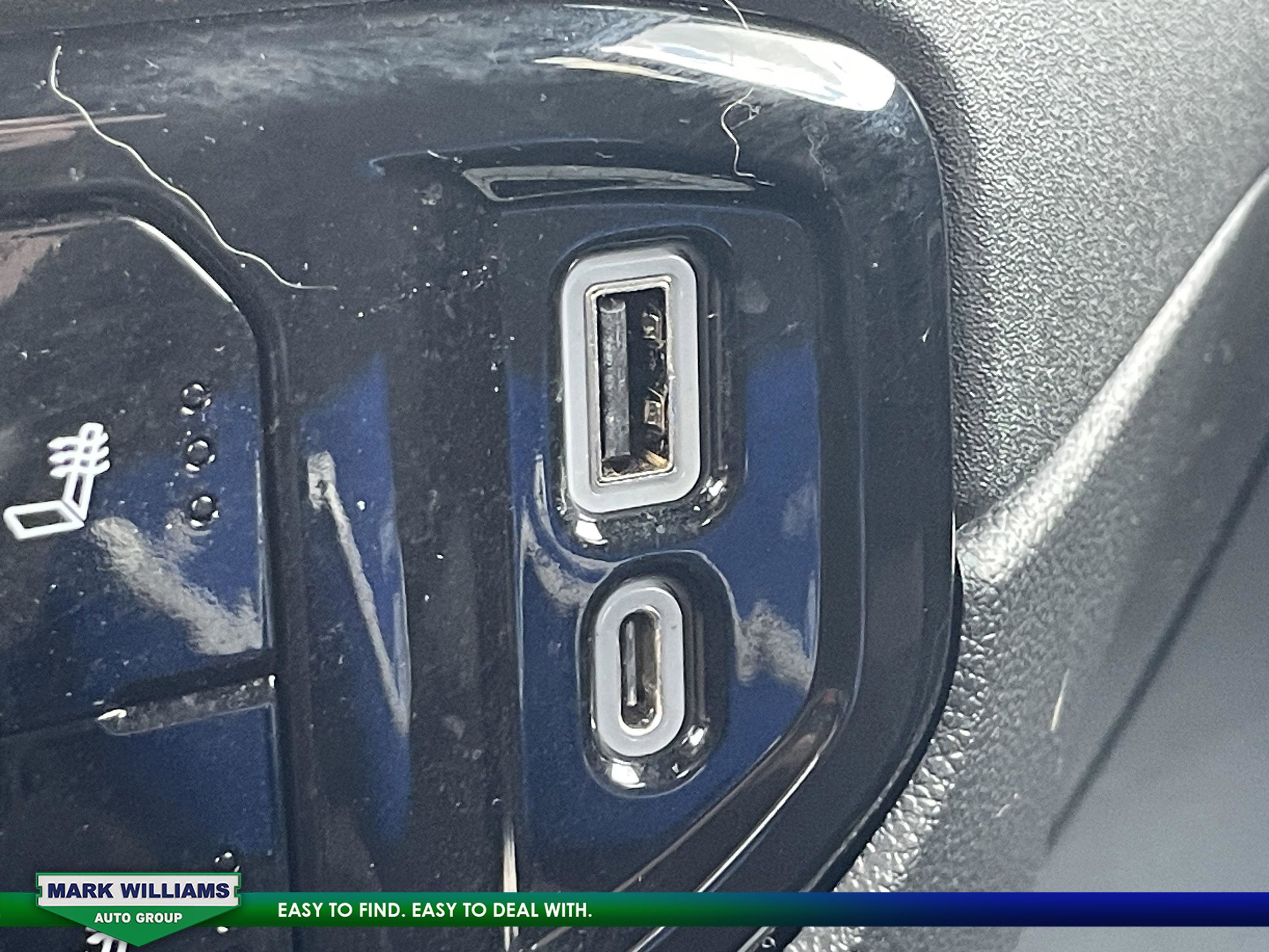 Used 2022 Chevrolet Silverado 1500 RST image 24