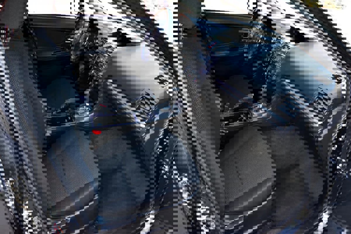 Used 2013 Subaru Impreza 2.0i Premium image 16