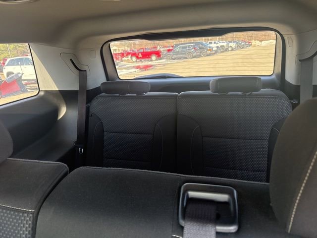 Used 2023 GMC Acadia SLE image 11