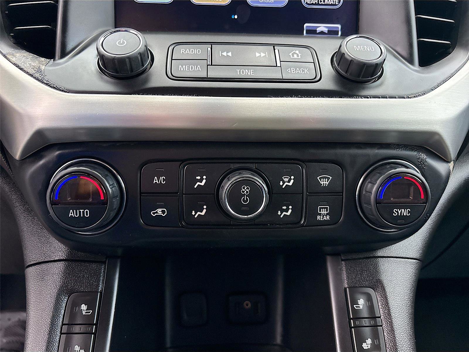 Used 2019 GMC Acadia SLT image 16